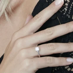 Bague Solitaire Fiona Or Blanc Diamant Synthetique-Histoire d'Or