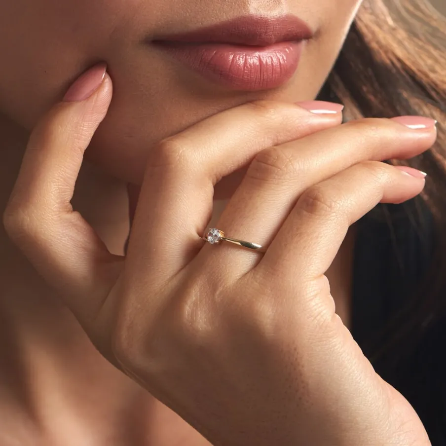 Histoire d'Or Bague Solitaire Or Jaune Eclat D'etoile Oxyde De Zirconium