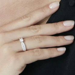 Histoire d'Or Bague Solitaire Stockholm Or Blanc Diamant Synthetique