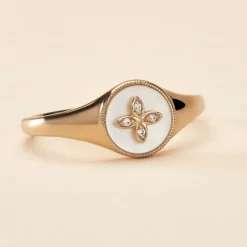 Histoire d'Or Bague Talisman Or Jaune Nacre Diamant