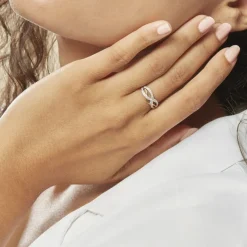 Histoire d'Or Bague Vaguelette