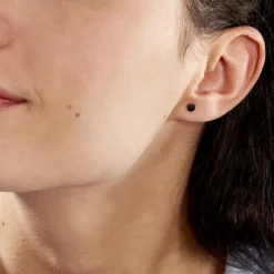 Histoire d'Or Boucles D'oreilles Puces Elea Serti Griffe Or Jaune Saphir