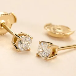Histoire d'Or Boucles D'oreilles Puces Or Jaune Aphrodite Diamants