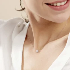 Histoire d'Or Collier Collection 1986 Or Blanc Diamant