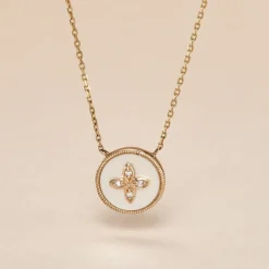 Histoire d'Or Collier Talisman Or Jaune Nacre Diamant