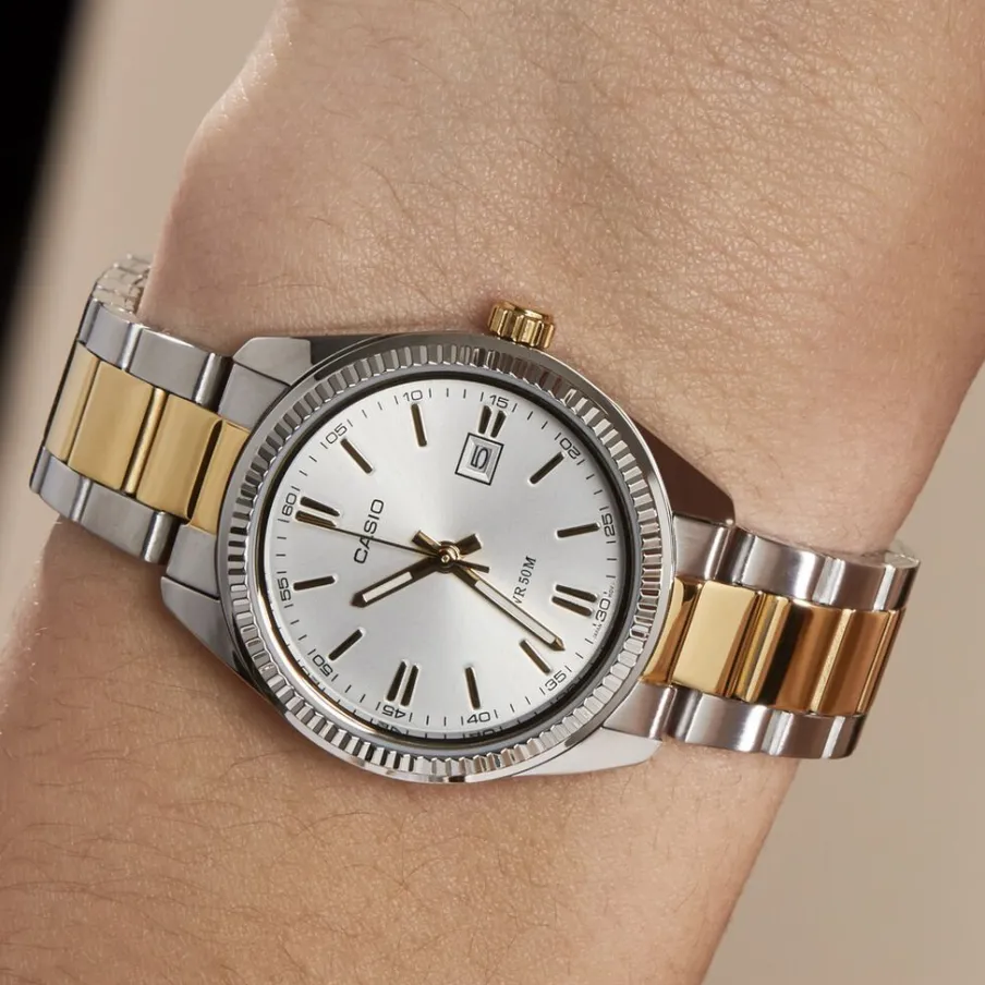 CASIO COLLECTION Montre Argente