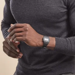 CASIO COLLECTION Montre Vintage Noir