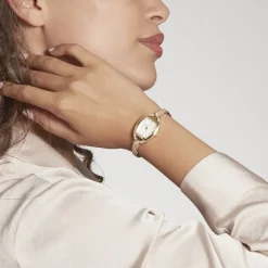 GUESS Montre Bella Acier Dore