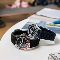 UPP Montre Axel Noir Et Rouge