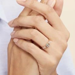 Histoire d'Or Solitaire Laetitienne Or Jaune Topaze Oxydes